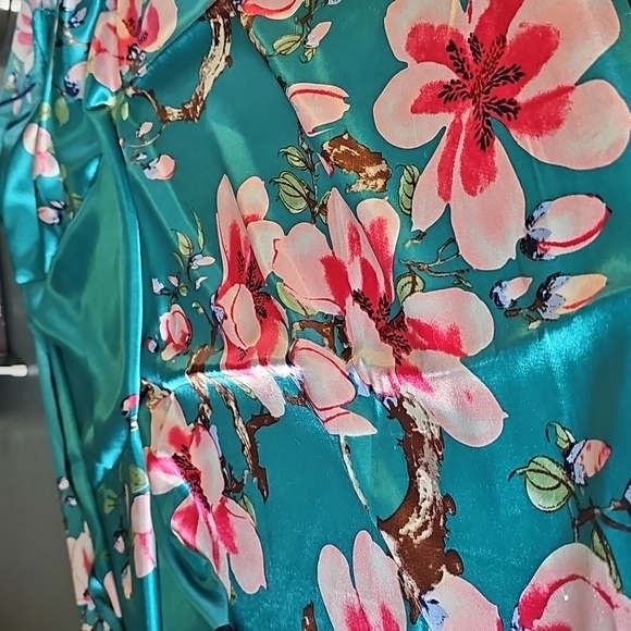 Lovely Floral Teal Scarf. 35" Square. Great Used Condition. - Picture 5 of 5